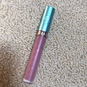 Beauty Bakerie lip whip in Versailles